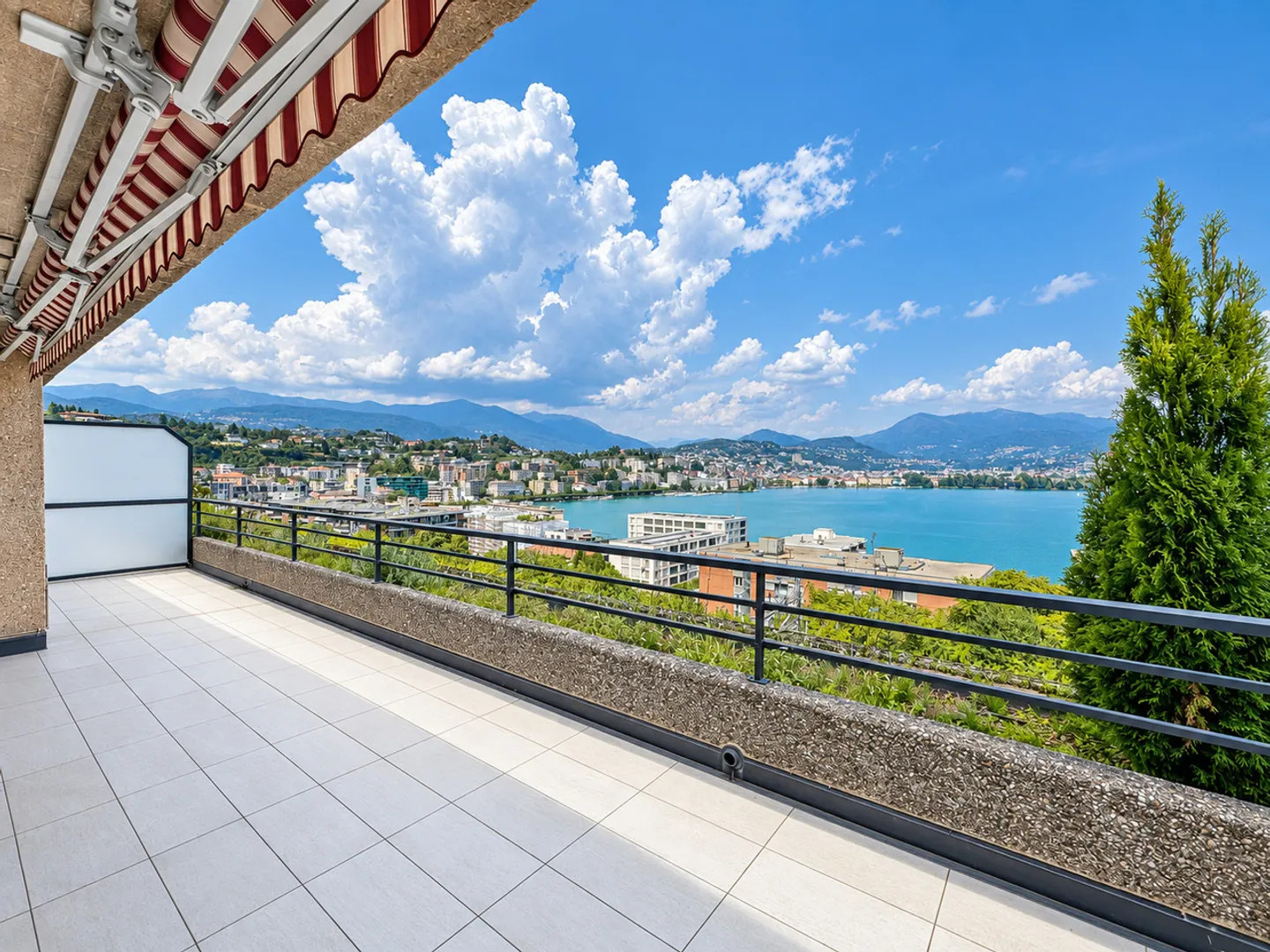 Appartement 3.5 pièces avec vue sur le lac à Paradiso - Photo 1 sur 12