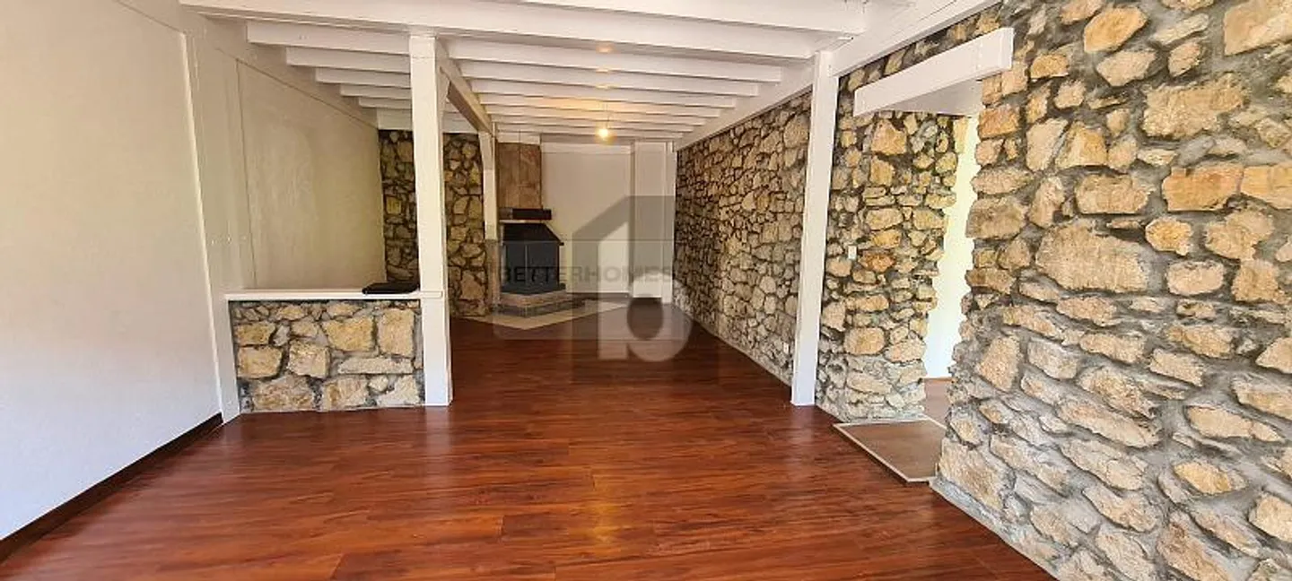 Apartment for rent - Photo 2 of 5