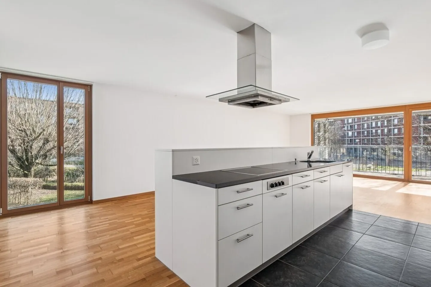 Appartamento moderno 3.5 locali a Biel - Foto 6 di 12