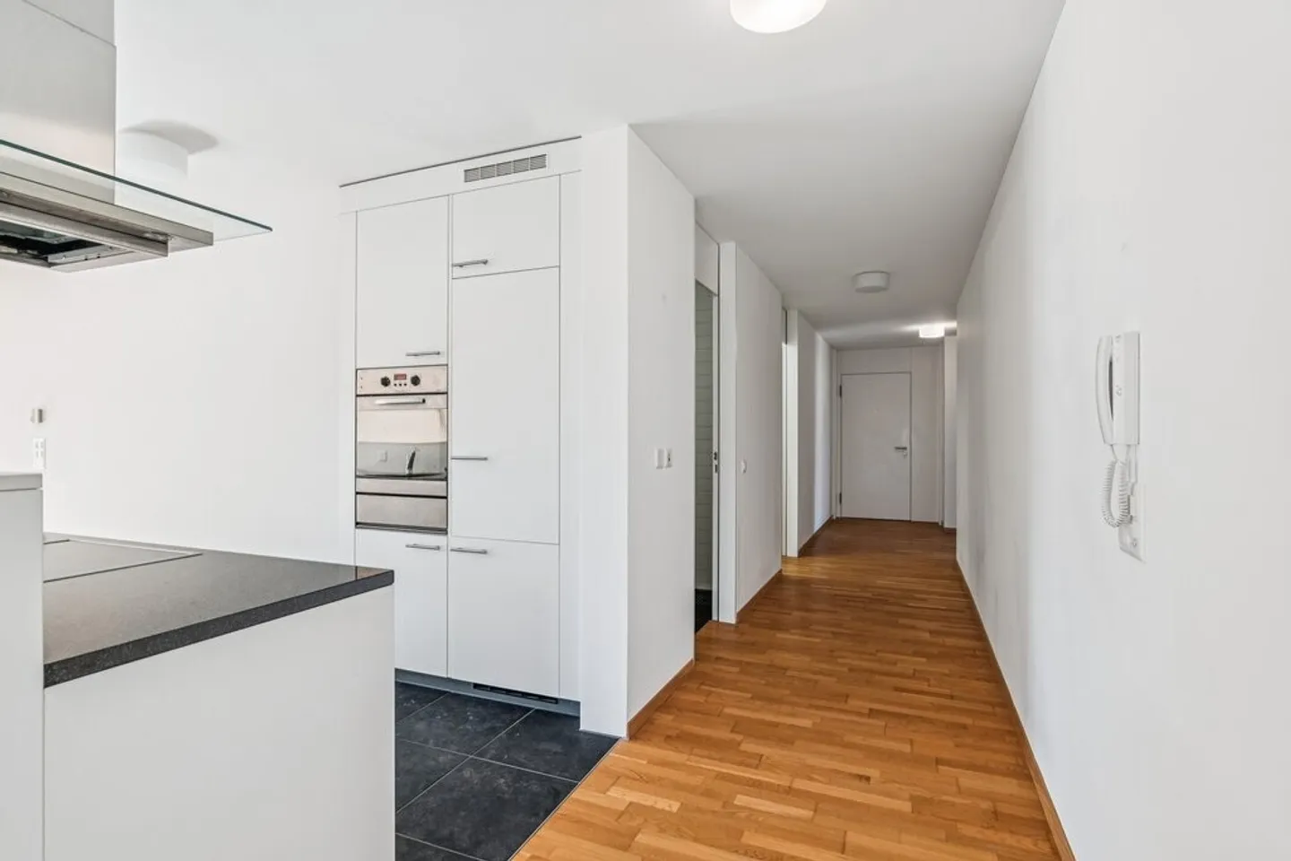 Appartamento moderno 3.5 locali a Biel - Foto 7 di 12