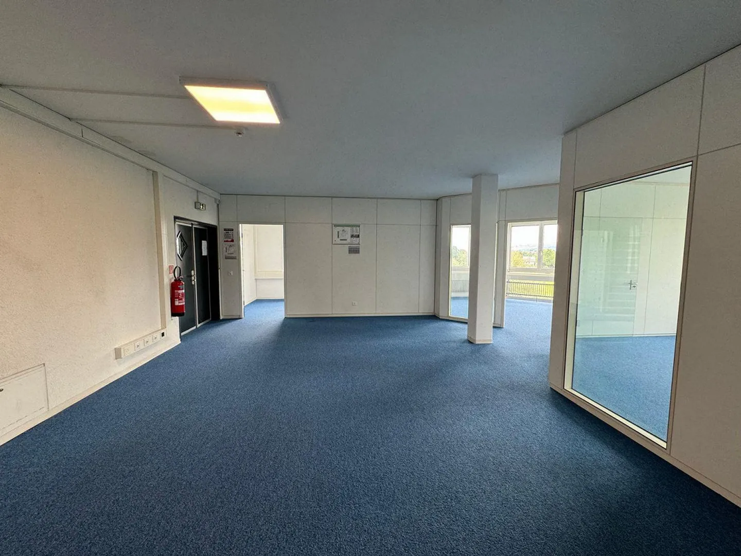 Geräumige Gewerbefläche in Sempach - Foto 3 von 14