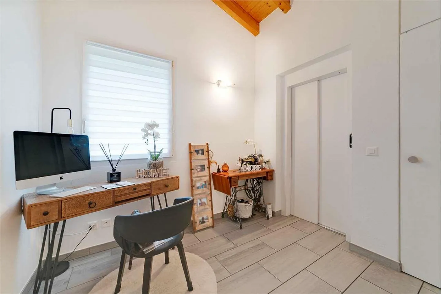 BRIGHT ATTIC OF 4.5 ROOMS IN SANT'ANTONINO - Photo 3 of 13