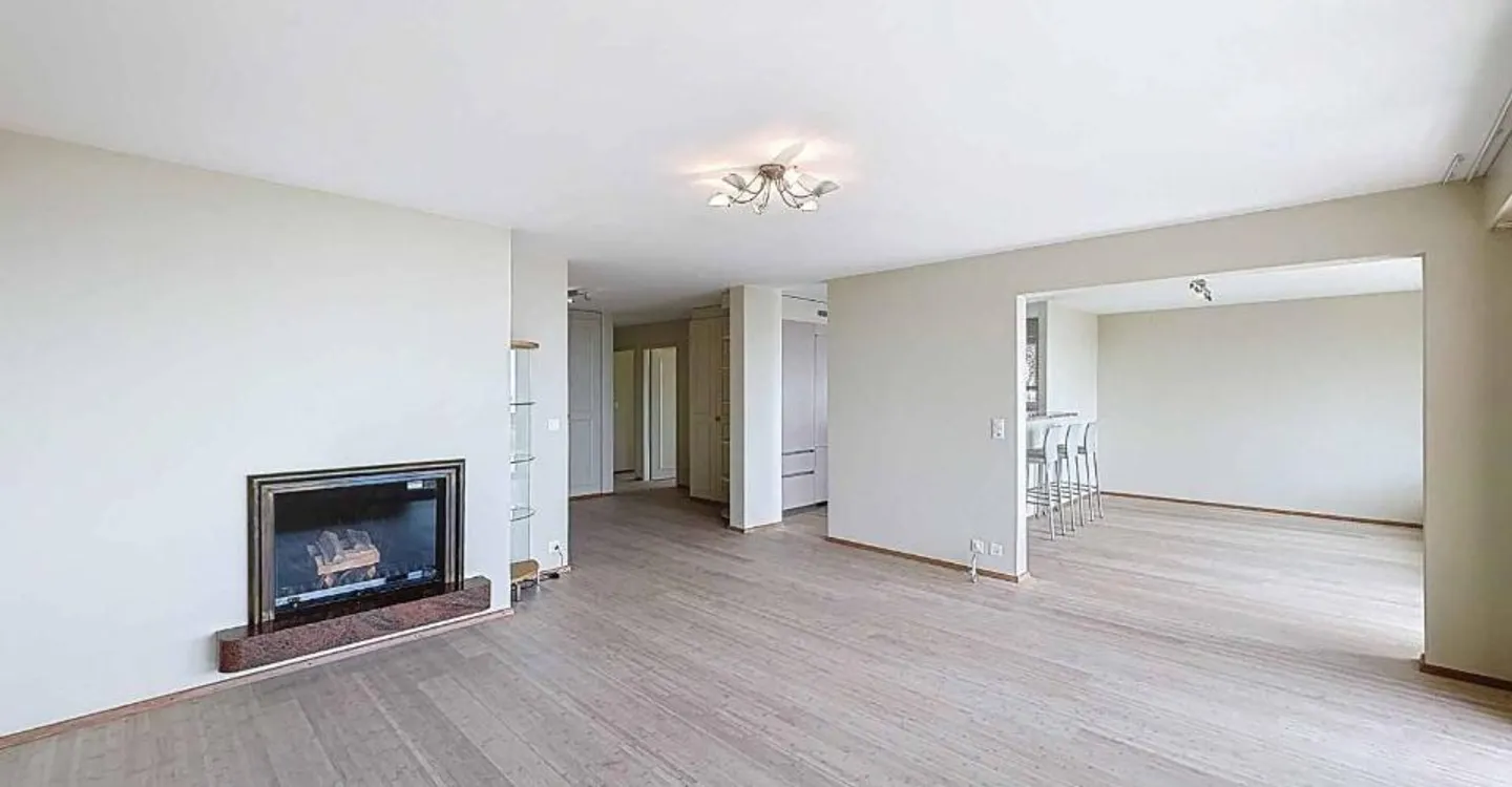 Appartement Élégant avec Vue sur le Lac - Photo 1 sur 10