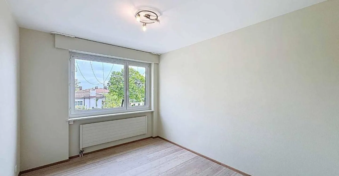 Appartement Élégant avec Vue sur le Lac - Photo 6 sur 10
