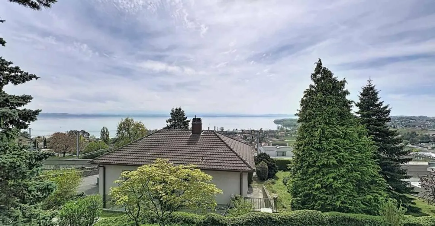 Appartement Élégant avec Vue sur le Lac - Photo 10 sur 10