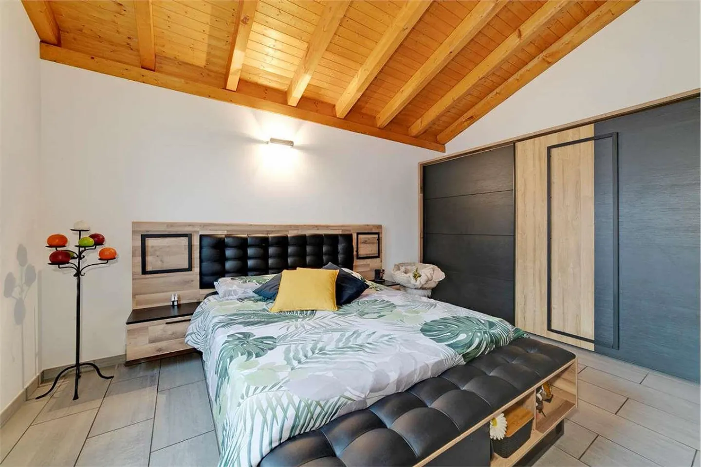 BRIGHT ATTIC OF 4.5 ROOMS IN SANT'ANTONINO - Photo 12 of 13