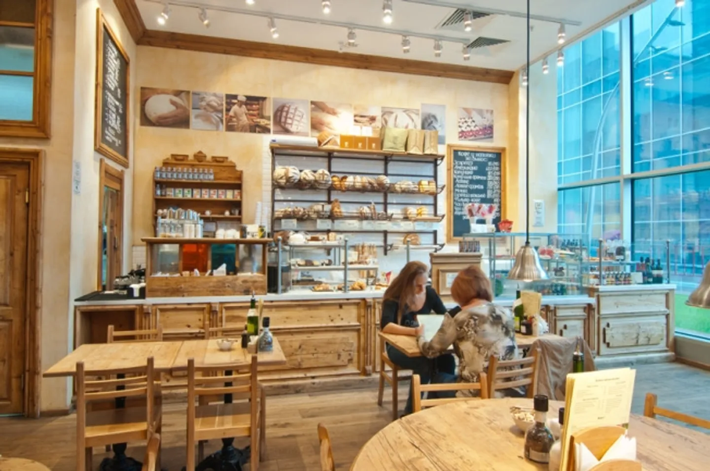 CHATELAINE CAFÉ - RESTAURANT VERY WELL LOCATED FOR SALE - Photo 1 of 1