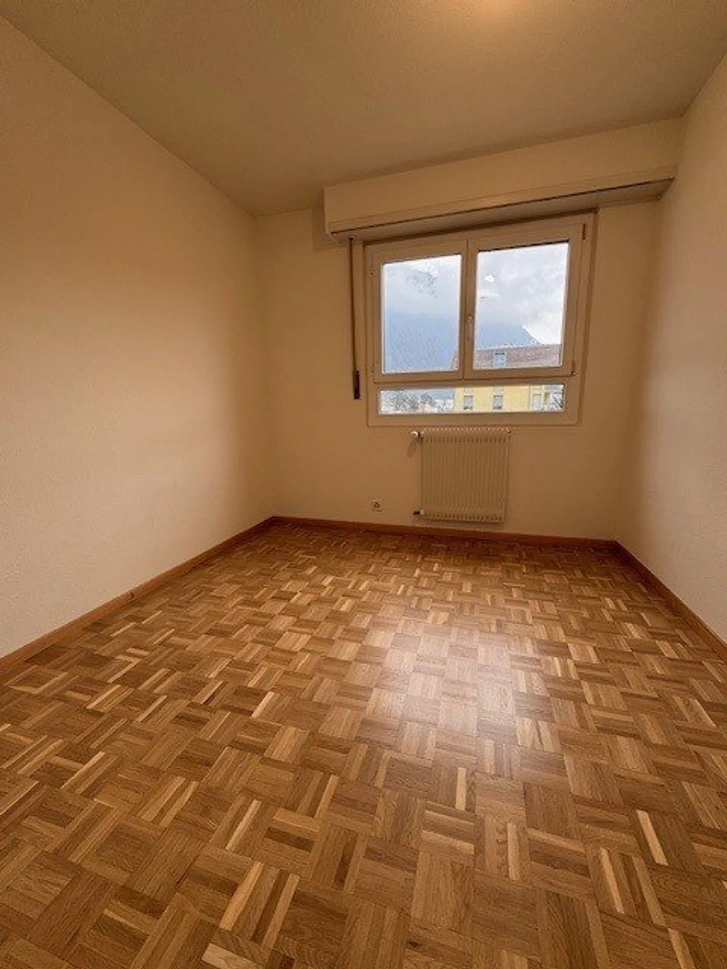 5-Zimmer-Wohnung im 1. Stock - Foto 4 von 10