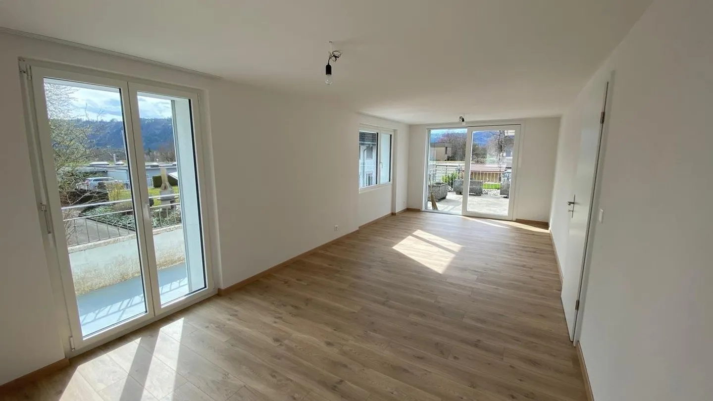 Casa unifamiliare ristrutturata di 4,5 locali a Rubigen - Foto 4 di 14