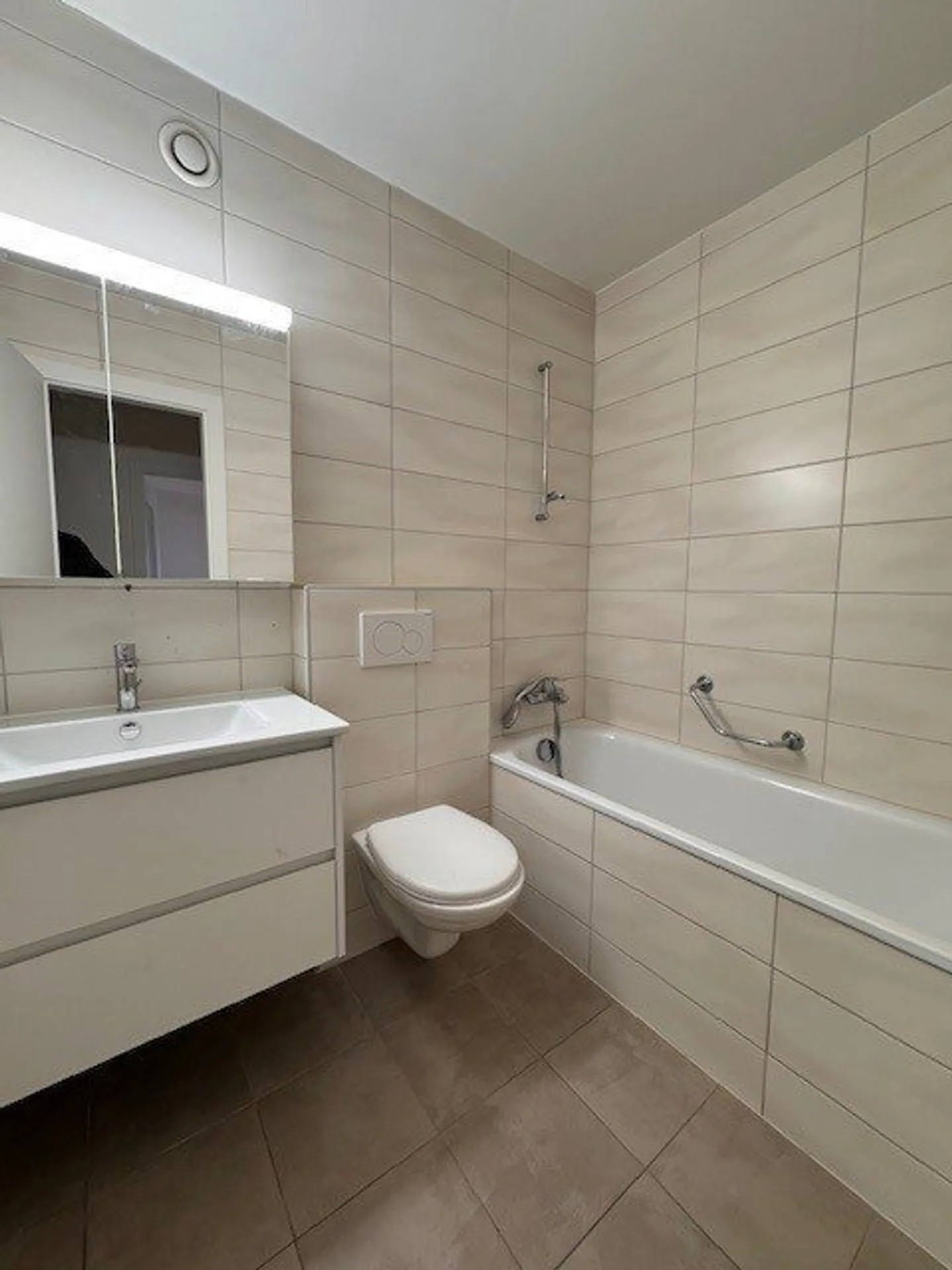 5-Zimmer-Wohnung im 1. Stock - Foto 8 von 10