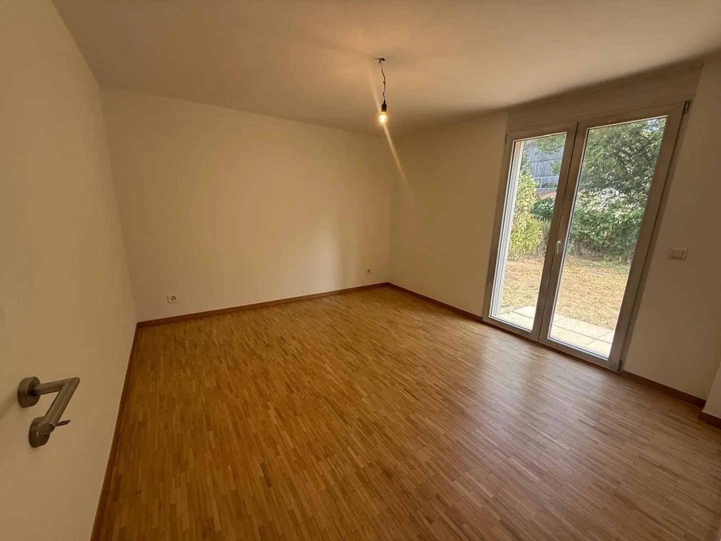 Bright 4.5 Room Apartment - Photo 5 of 9
