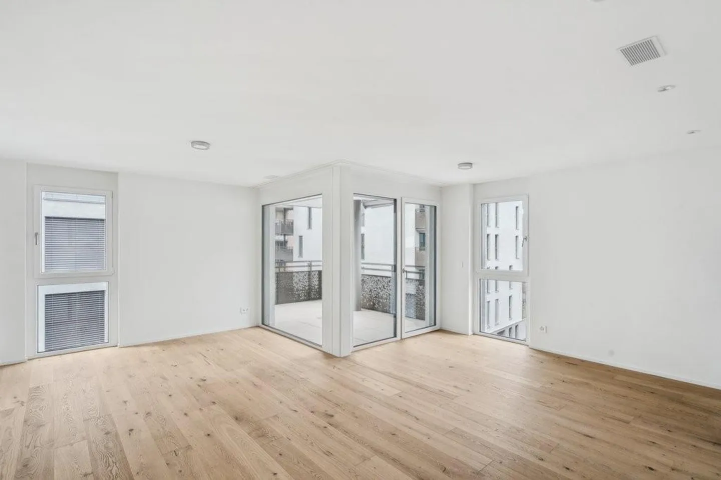 Modernes Erdgeschoss-Apartment - Foto 2 von 6