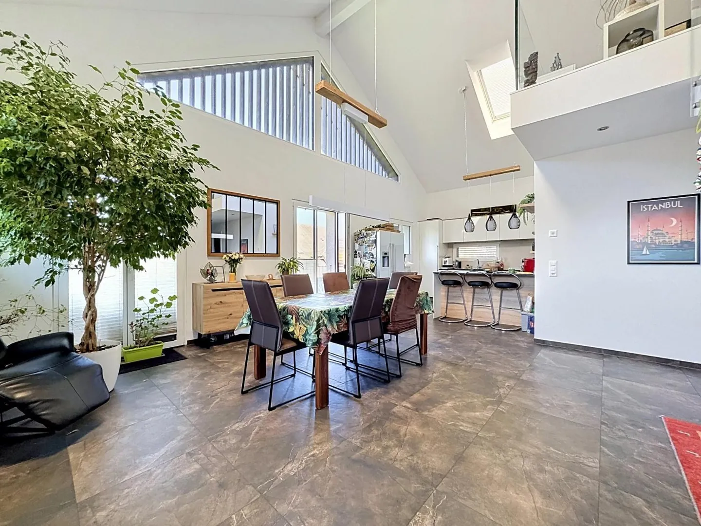 Modern Apartment Near EPFL - Photo 1 of 13