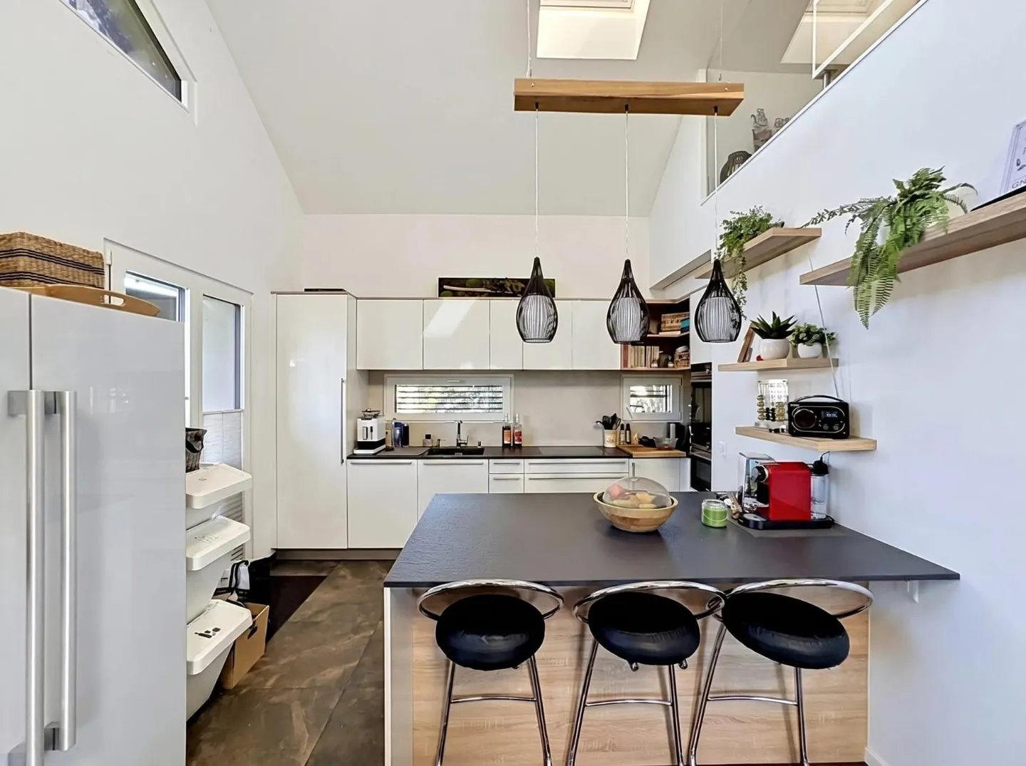 Modern Apartment Near EPFL - Photo 4 of 13