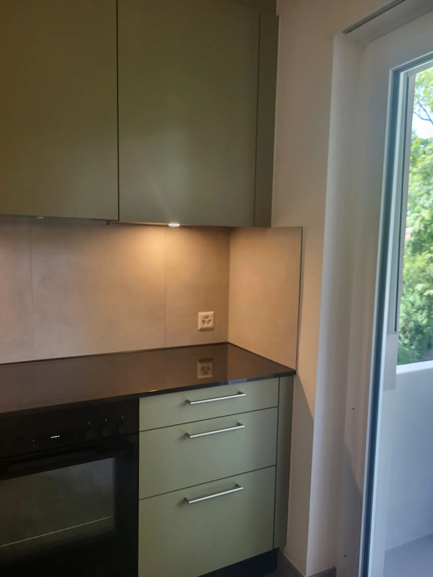 Helle 3-Zimmer-Wohnung mit Balkon - Foto 2 von 9