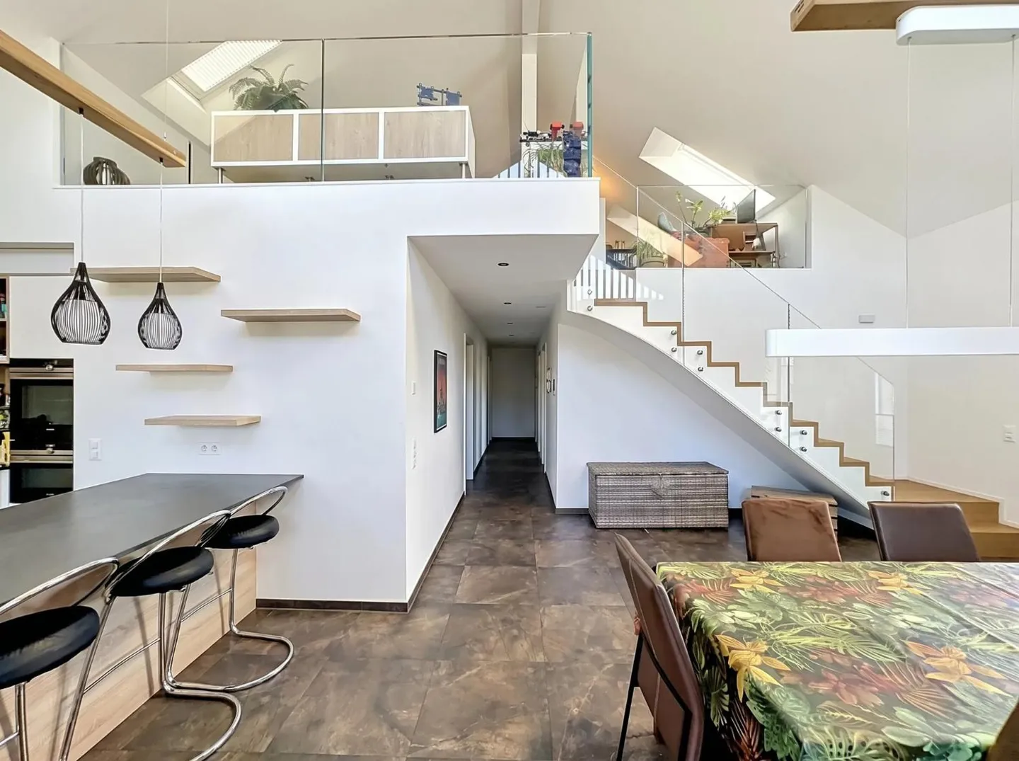 Modern Apartment Near EPFL - Photo 5 of 13