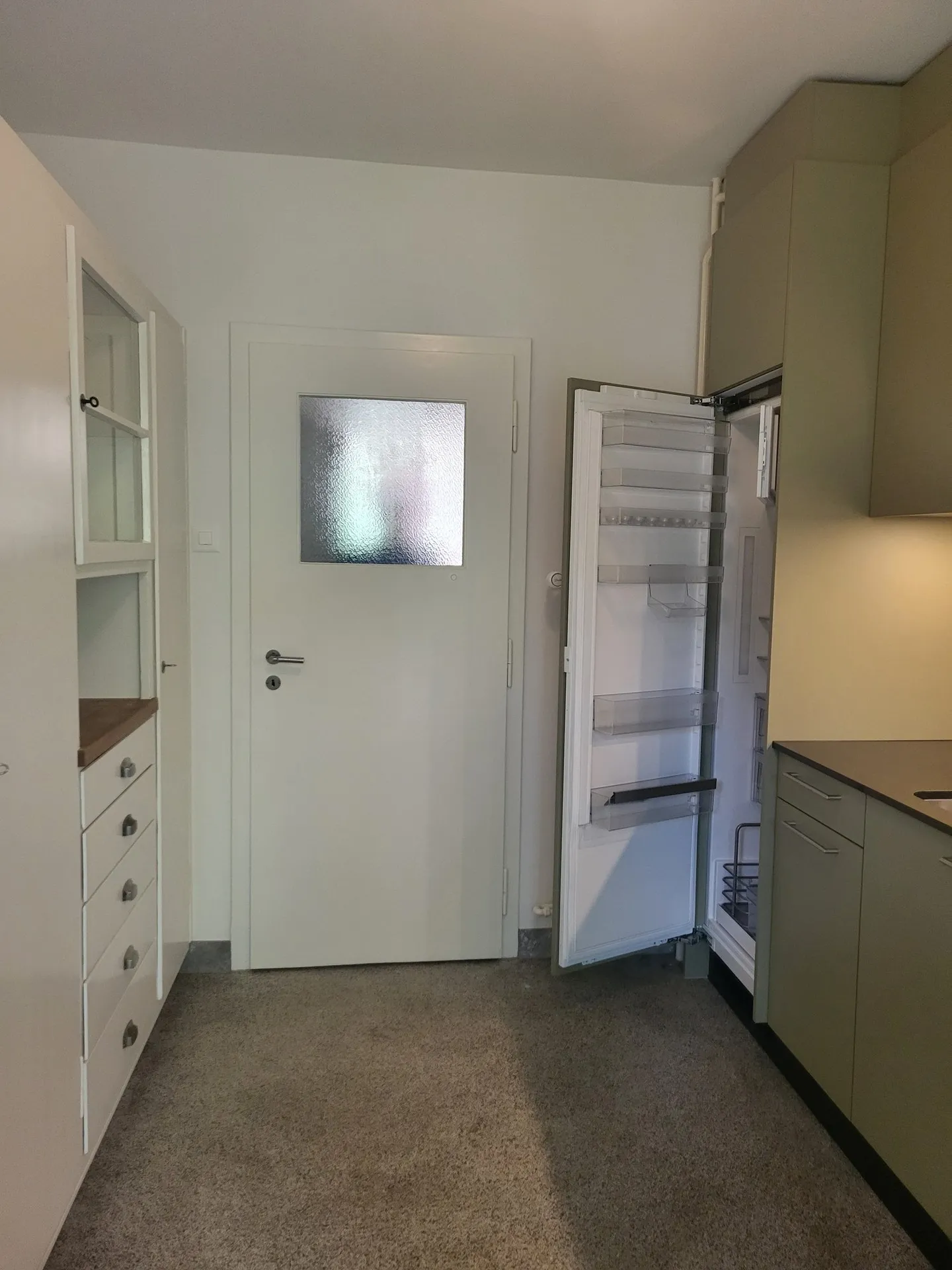 Helle 3-Zimmer-Wohnung mit Balkon - Foto 3 von 9