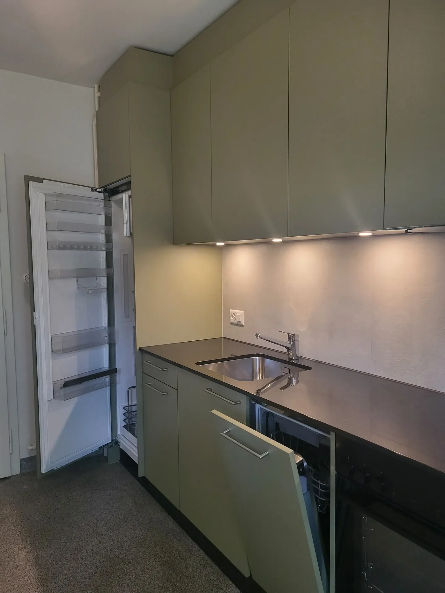 Helle 3-Zimmer-Wohnung mit Balkon - Foto 1 von 9