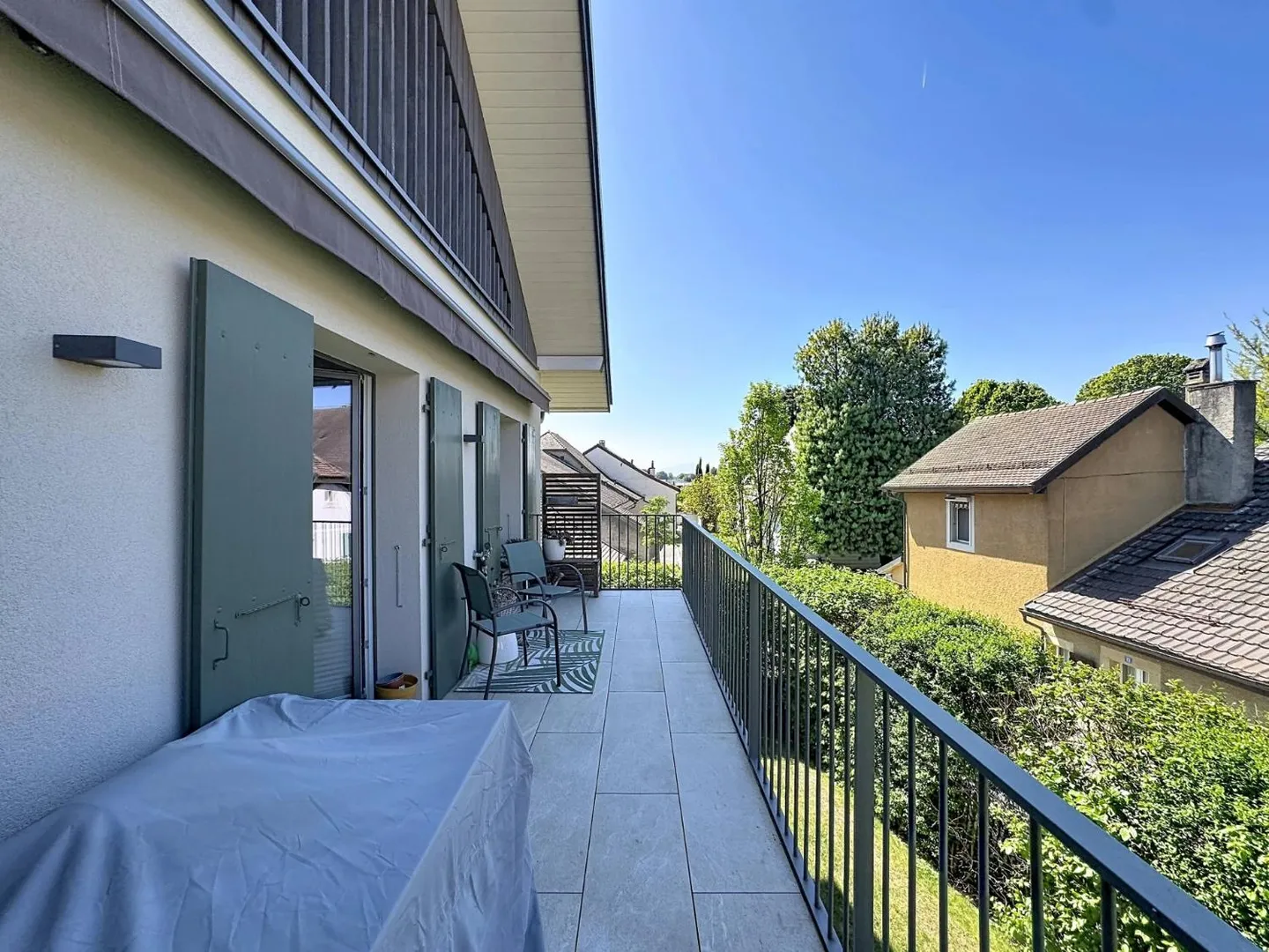 Modern Apartment Near EPFL - Photo 13 of 13