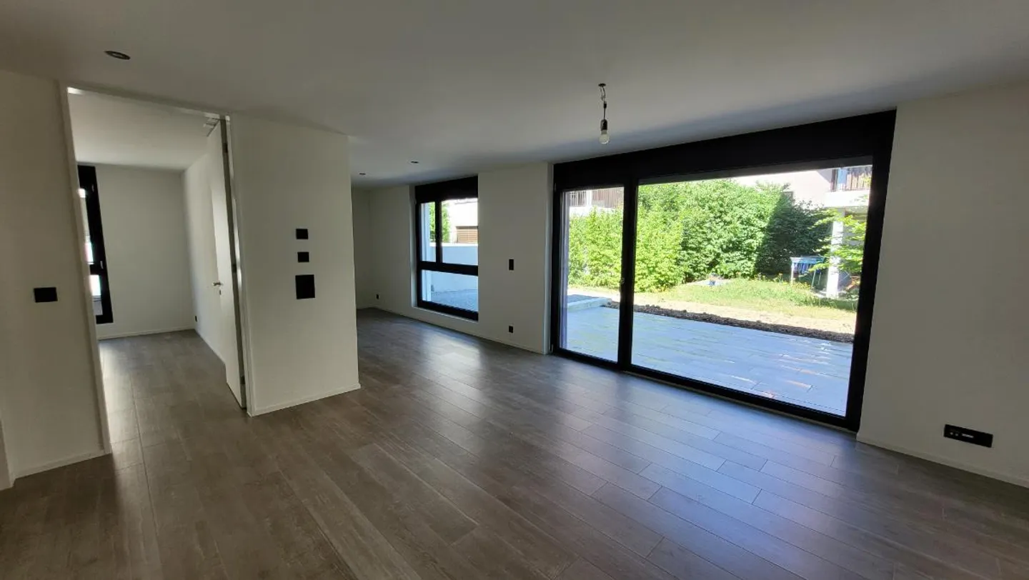 Modern, spacious 2.5-room apartment in Embrach - Photo 5 of 6