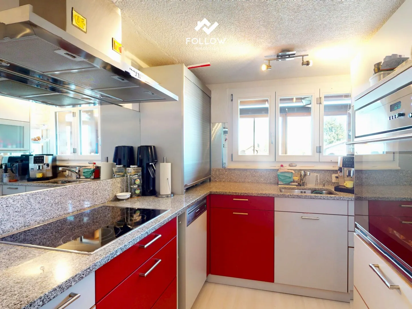 Maison résidentielle familiale avec 2 appartements, grand jardin, beaucoup d'espace et potentiel d'extension - Photo 2 sur 12