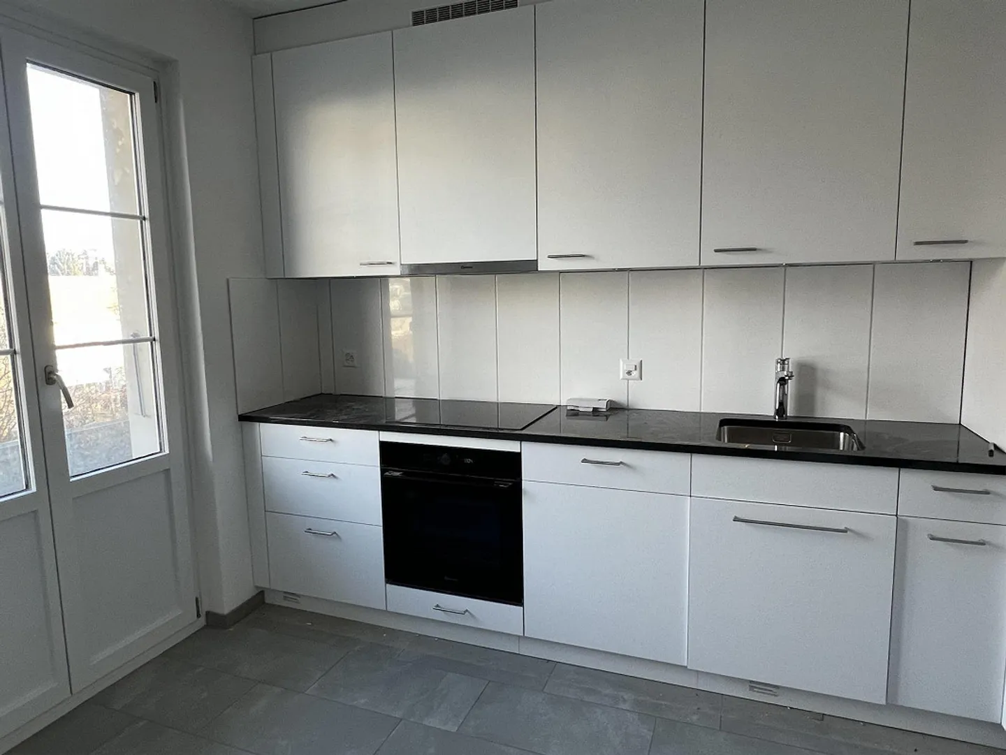 Appartement 2.5 pièces récemment rénové - Photo 1 sur 7