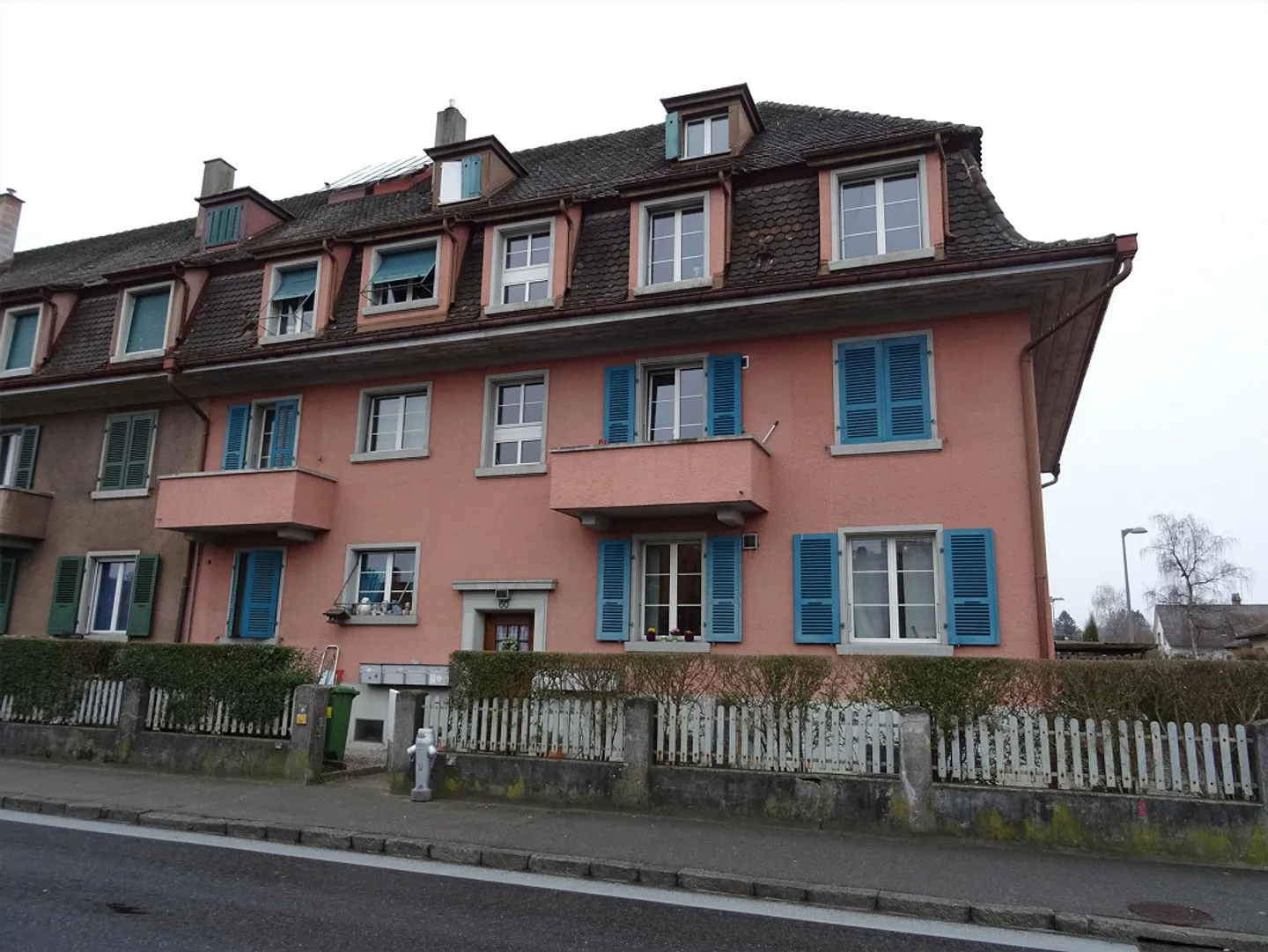 Appartement 2.5 pièces récemment rénové - Photo 6 sur 7