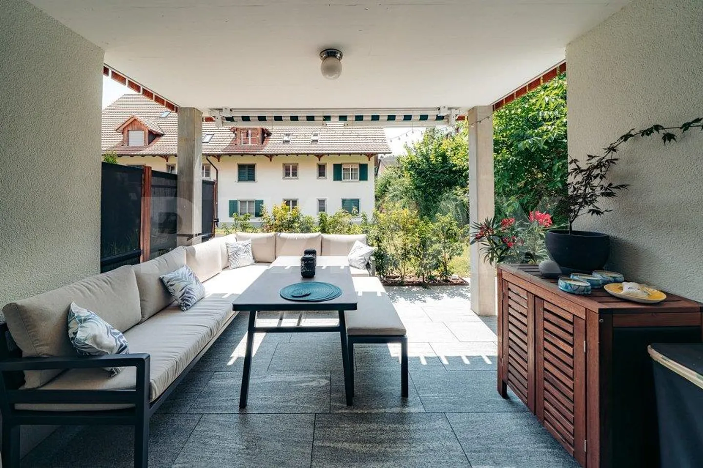 Vivere & Sentirsi Bene - Appartamento Giardino 4.5 Stanze con Molto Spazio - Foto 8 di 13