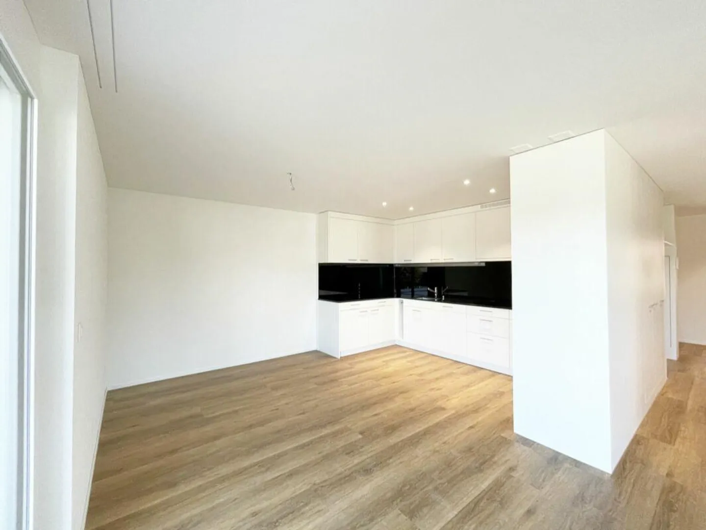 Bright, quiet 4.5-room apartment with spacious terrace - Photo 4 of 13