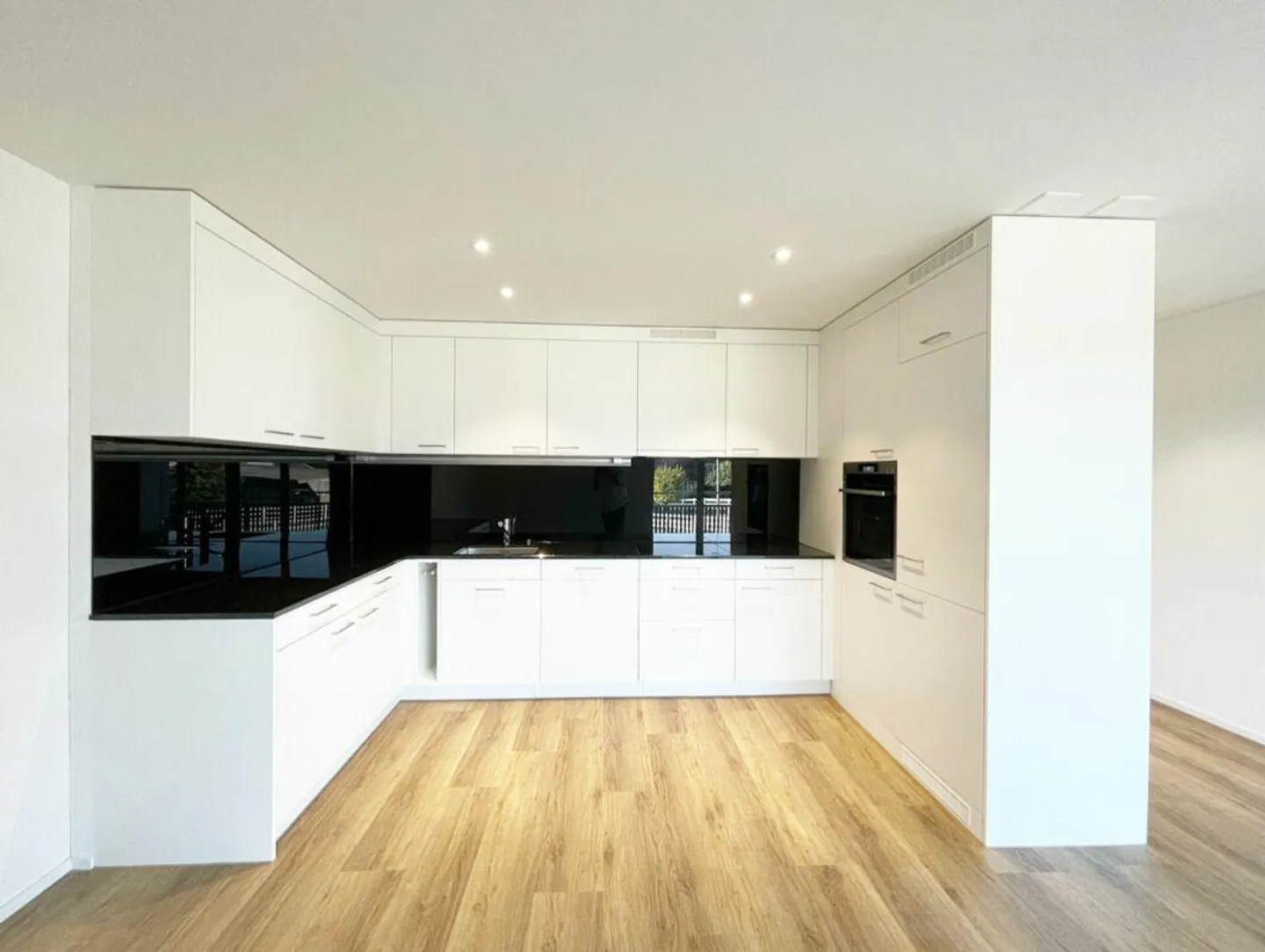 Bright, quiet 4.5-room apartment with spacious terrace - Photo 5 of 13