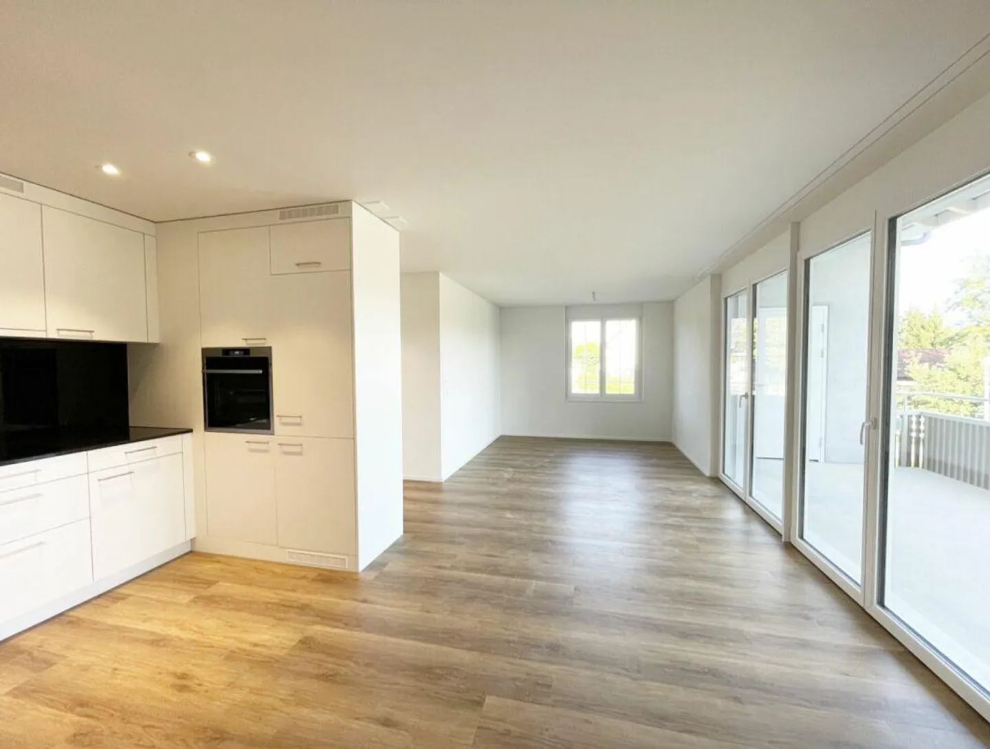 Bright, quiet 4.5-room apartment with spacious terrace - Photo 6 of 13