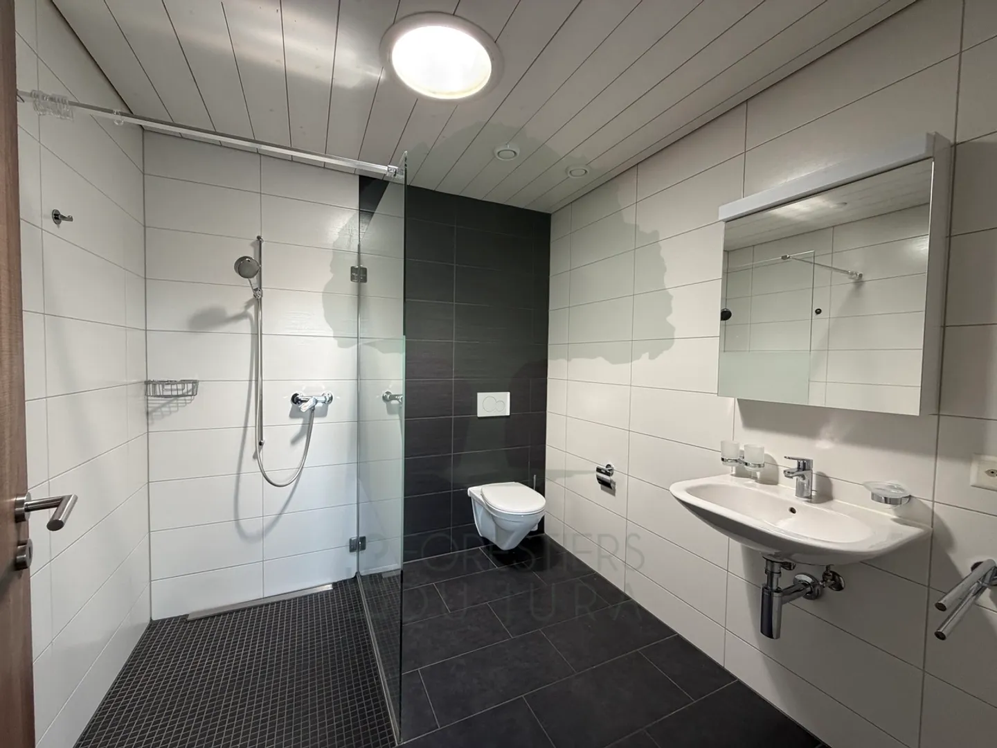 Wunderschöne 4.5 Zimmer Minergie Wohnung mit Terrasse - Foto 11 von 24