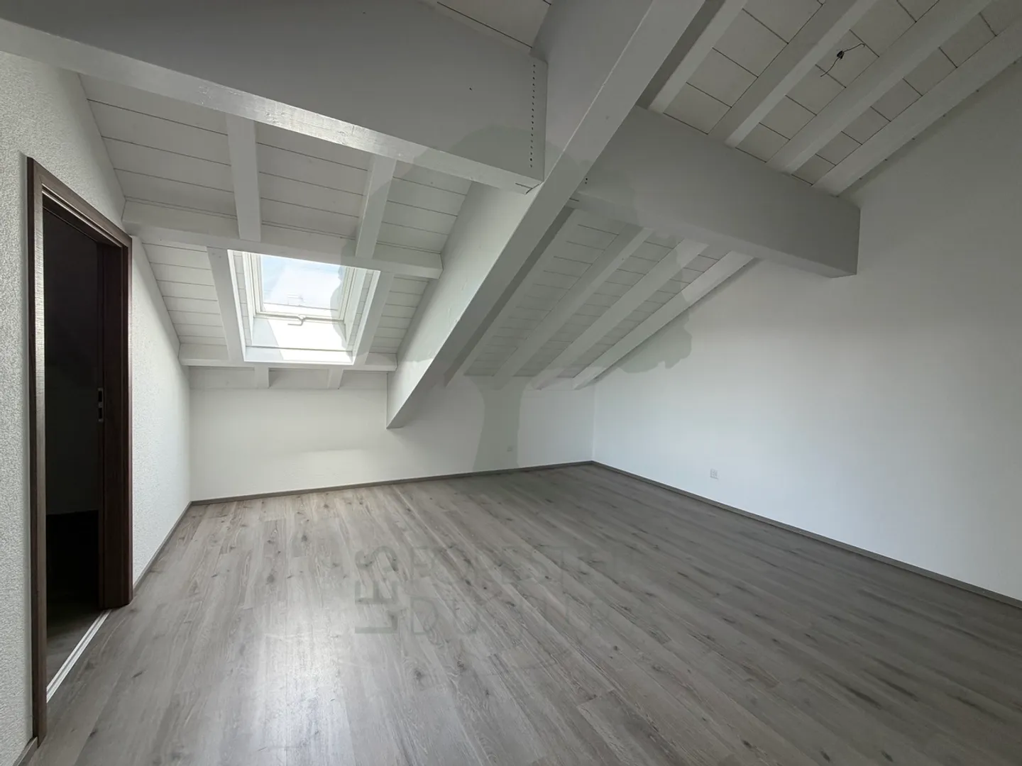 Wunderschöne 4.5 Zimmer Minergie Wohnung mit Terrasse - Foto 12 von 24