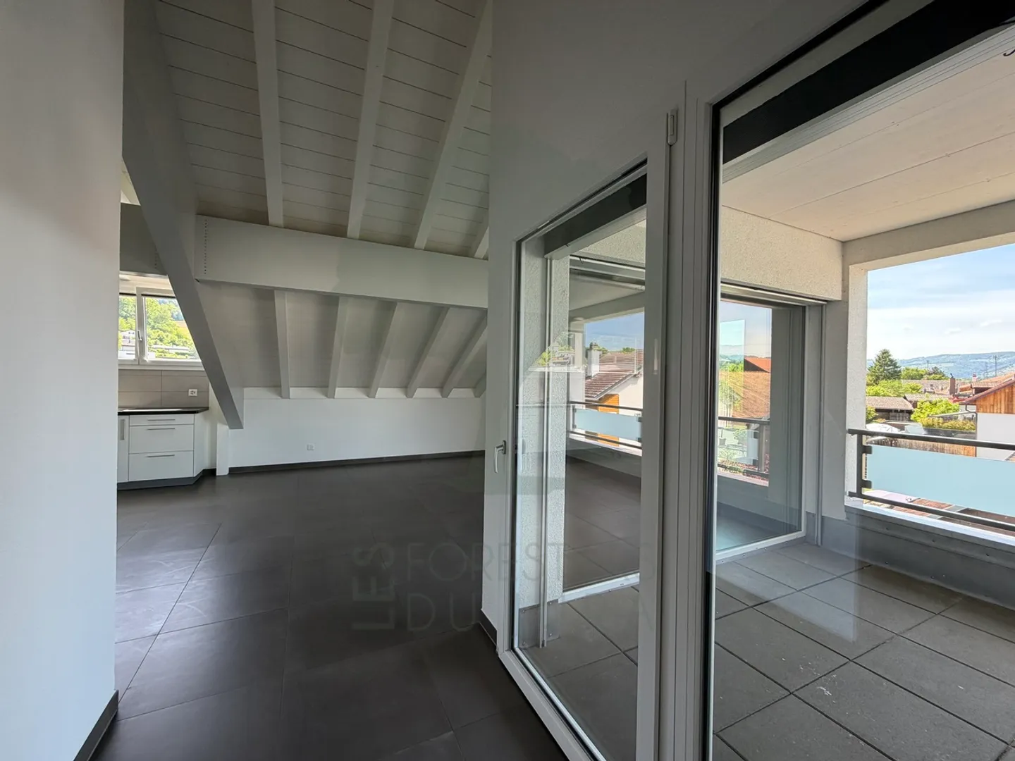 Wunderschöne 4.5 Zimmer Minergie Wohnung mit Terrasse - Foto 14 von 24
