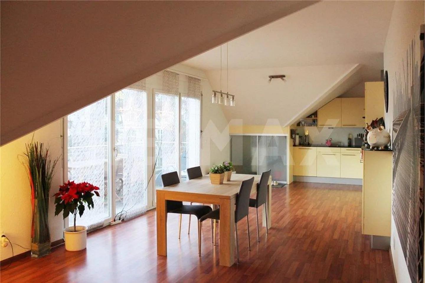 Appartement exclusif de 5,5 pièces avec deux terrasses sur le toit - Photo 4 sur 10
