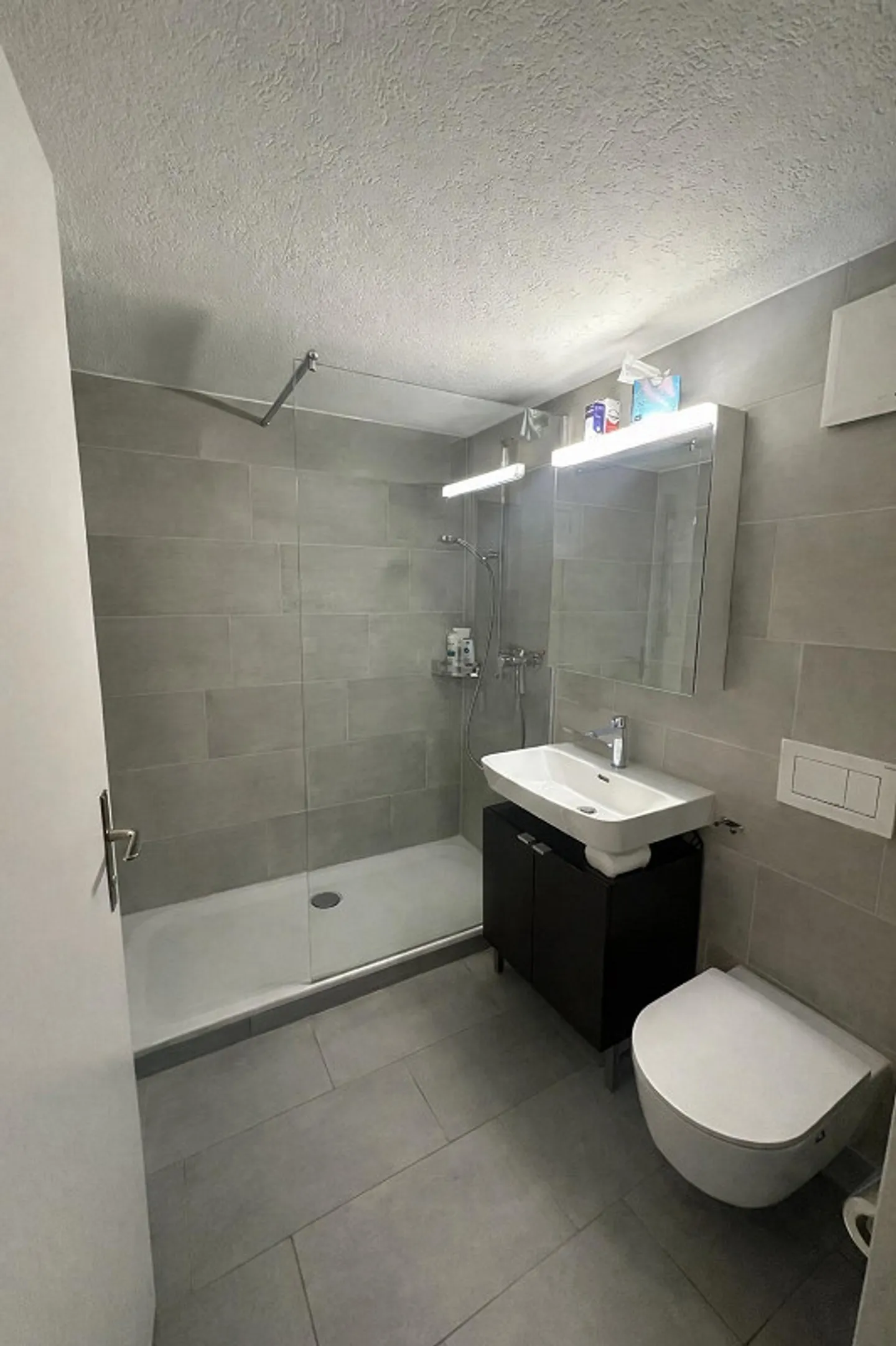 Cozy 2.5-room apartment in a quiet location in Dättwil - Photo 3 of 7