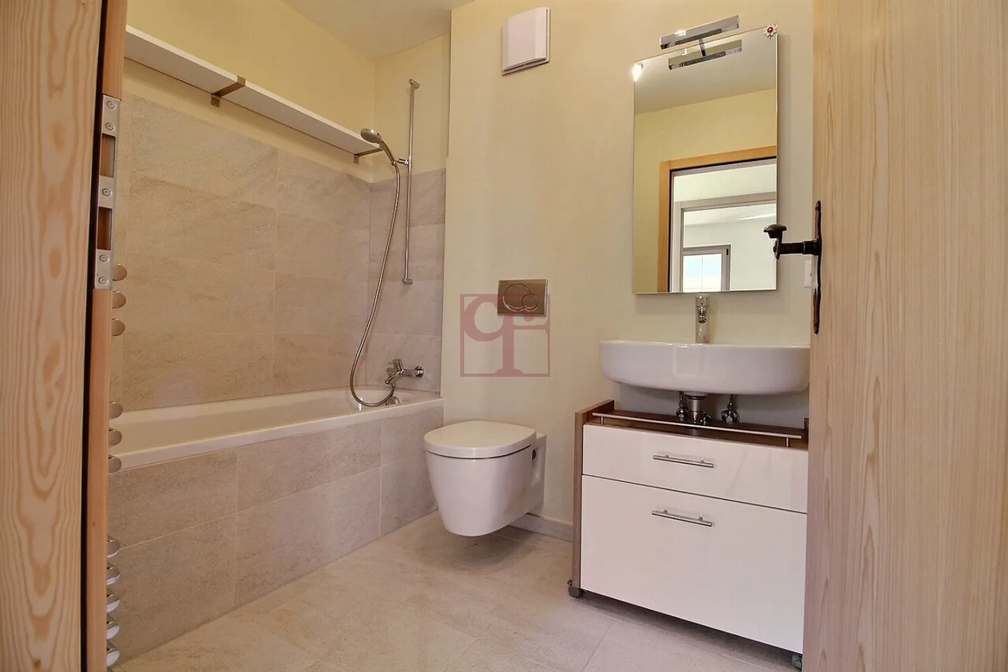 Château-d'Oex - Appartamento molto bello di 4,5 locali con grande balcone - Foto 9 di 12