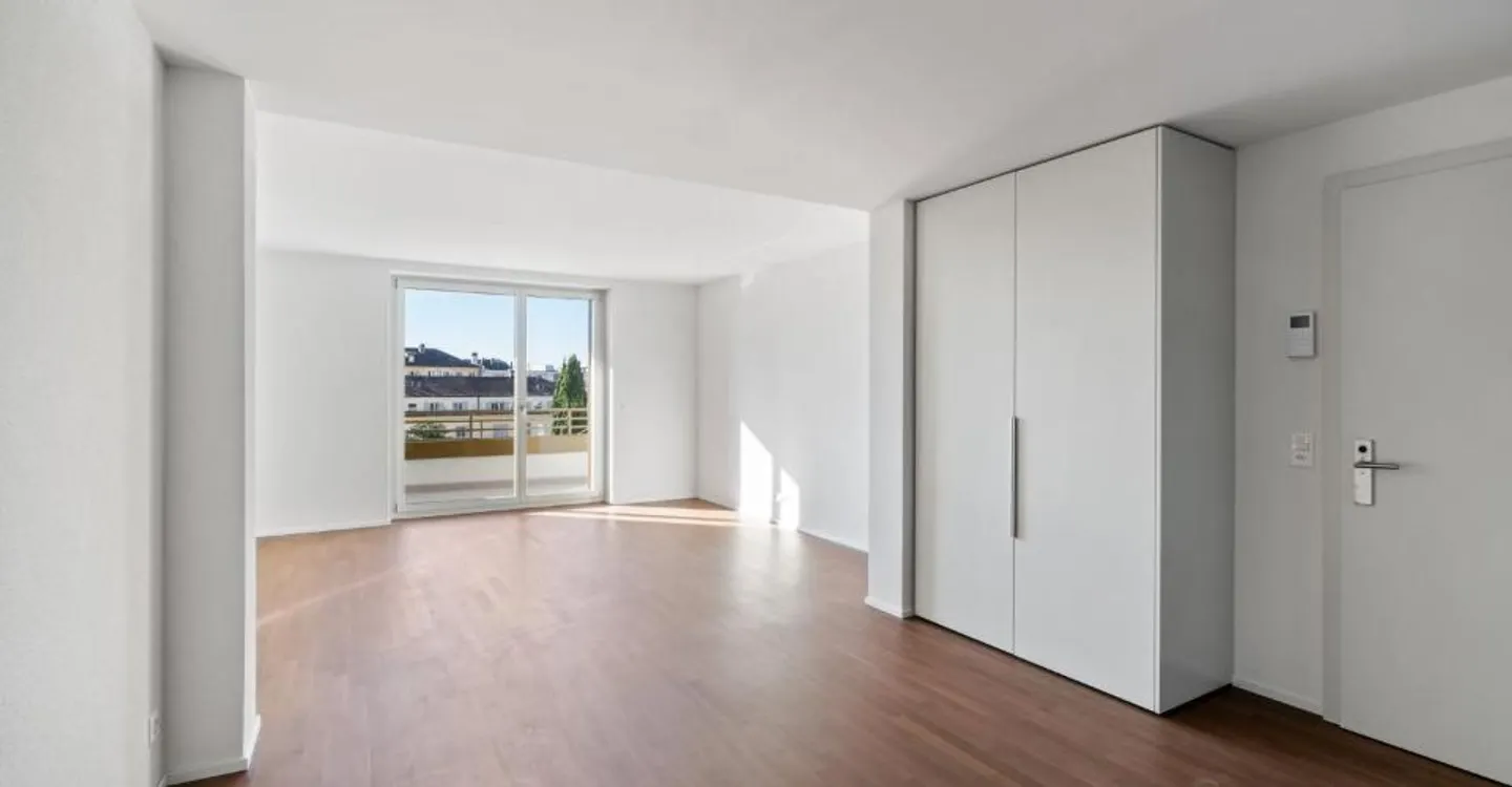 Wunderschöne 2,5 moderne Zimmer von 66m2 mit Balkon - Foto 4 von 11
