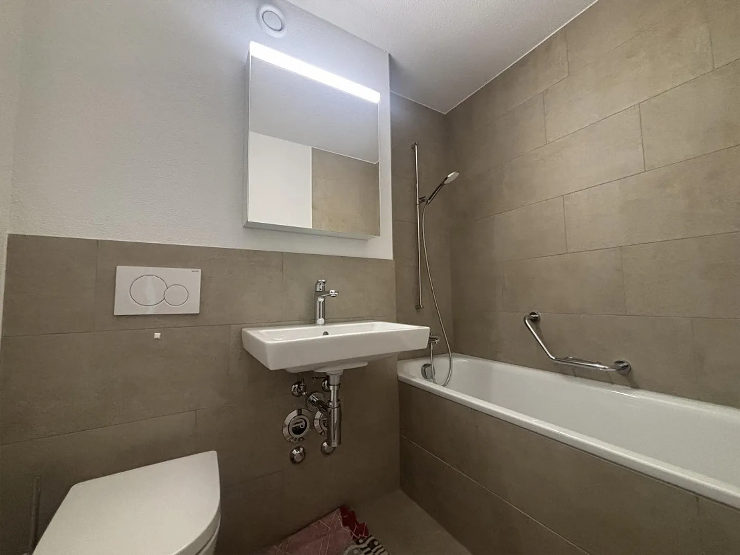 Frisch renovierte 3.5-Zimmerwohnung im Herzen von Au (Wädenswil) - Foto 5 von 10