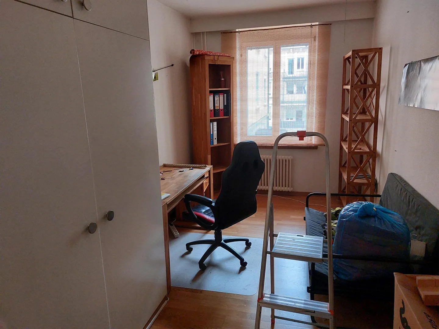 3-room apartment with balcony in the center - Photo 8 of 10