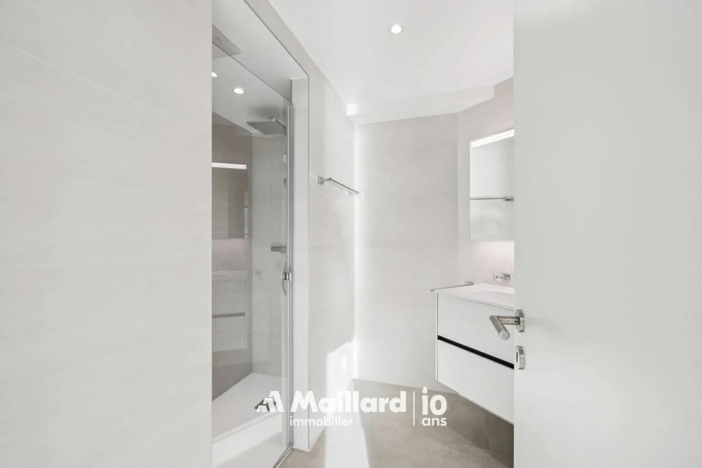 VictoR Residence Plot 3 - Photo 10 of 13