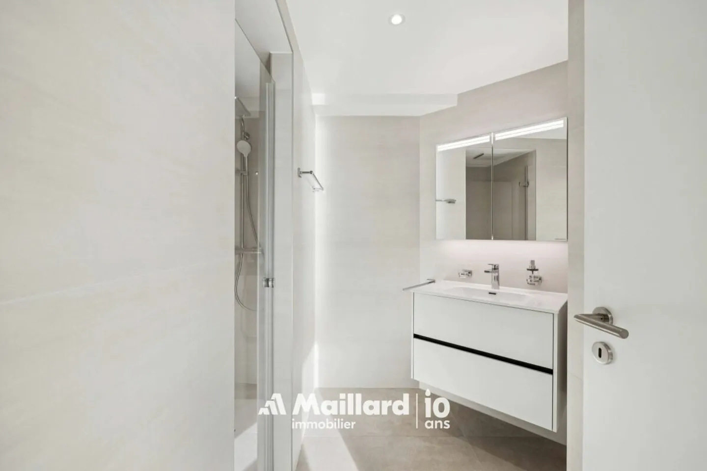 VictoR Residence Plot 3 - Photo 11 of 13