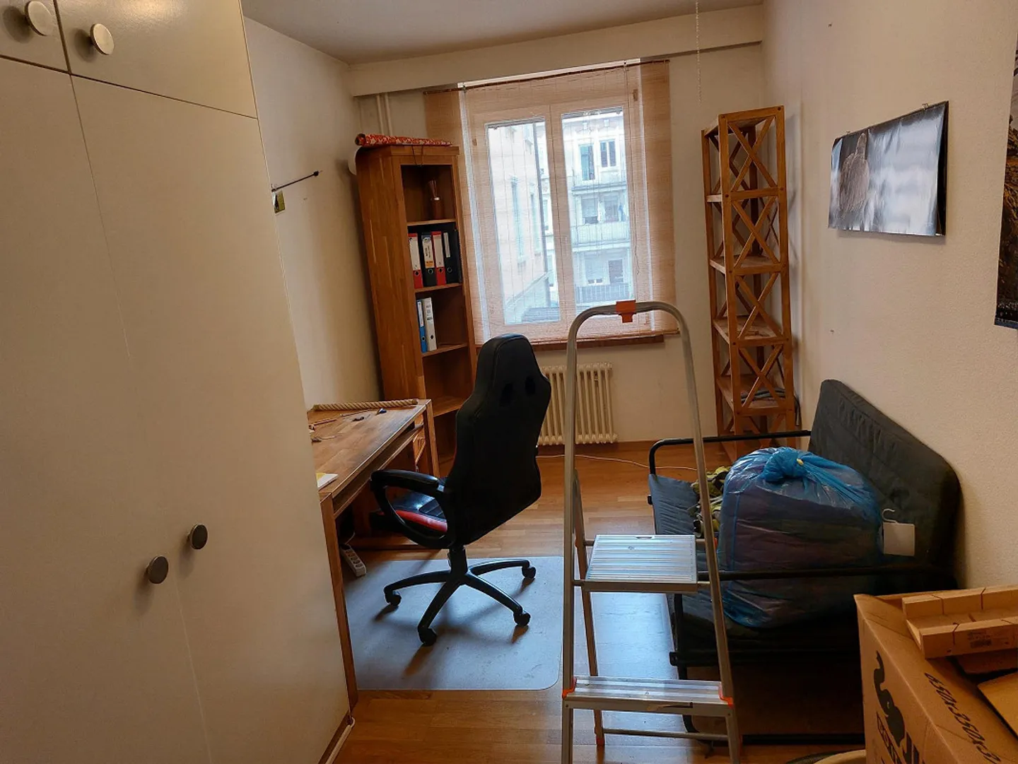 3-room apartment with balcony in the center - Photo 9 of 10