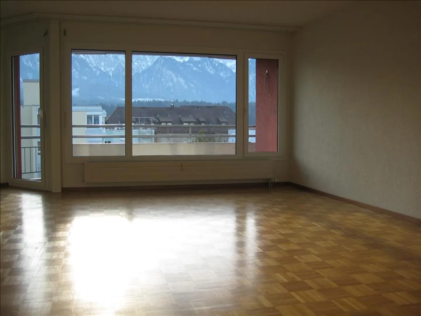 Apartment for rent - Photo 4 of 10