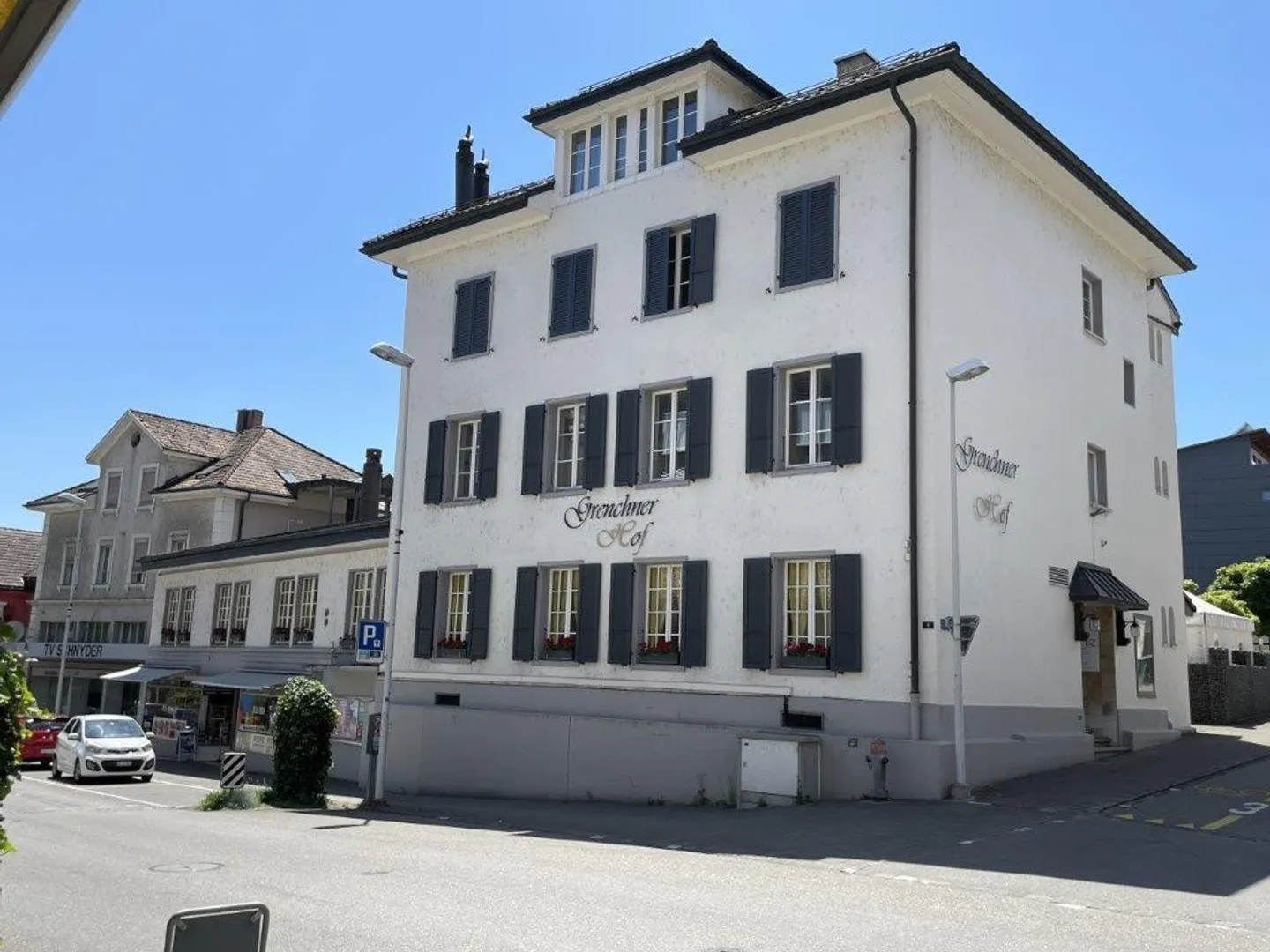 Edificio residenziale e commerciale nel cuore di Grenchen - Foto 1 di 8