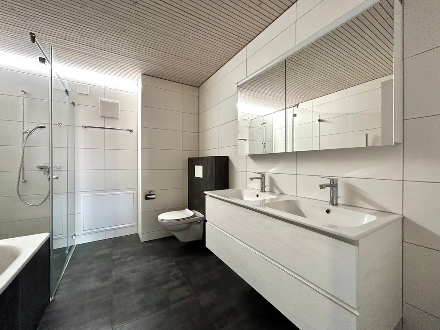 Stylish maisonette apartment with high-quality finish! - Photo 4 of 11