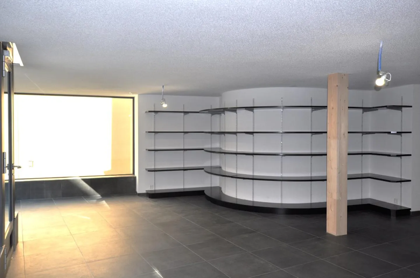 Very nice new commercial space of 63 m2 in Porrentruy - Photo 6 of 10