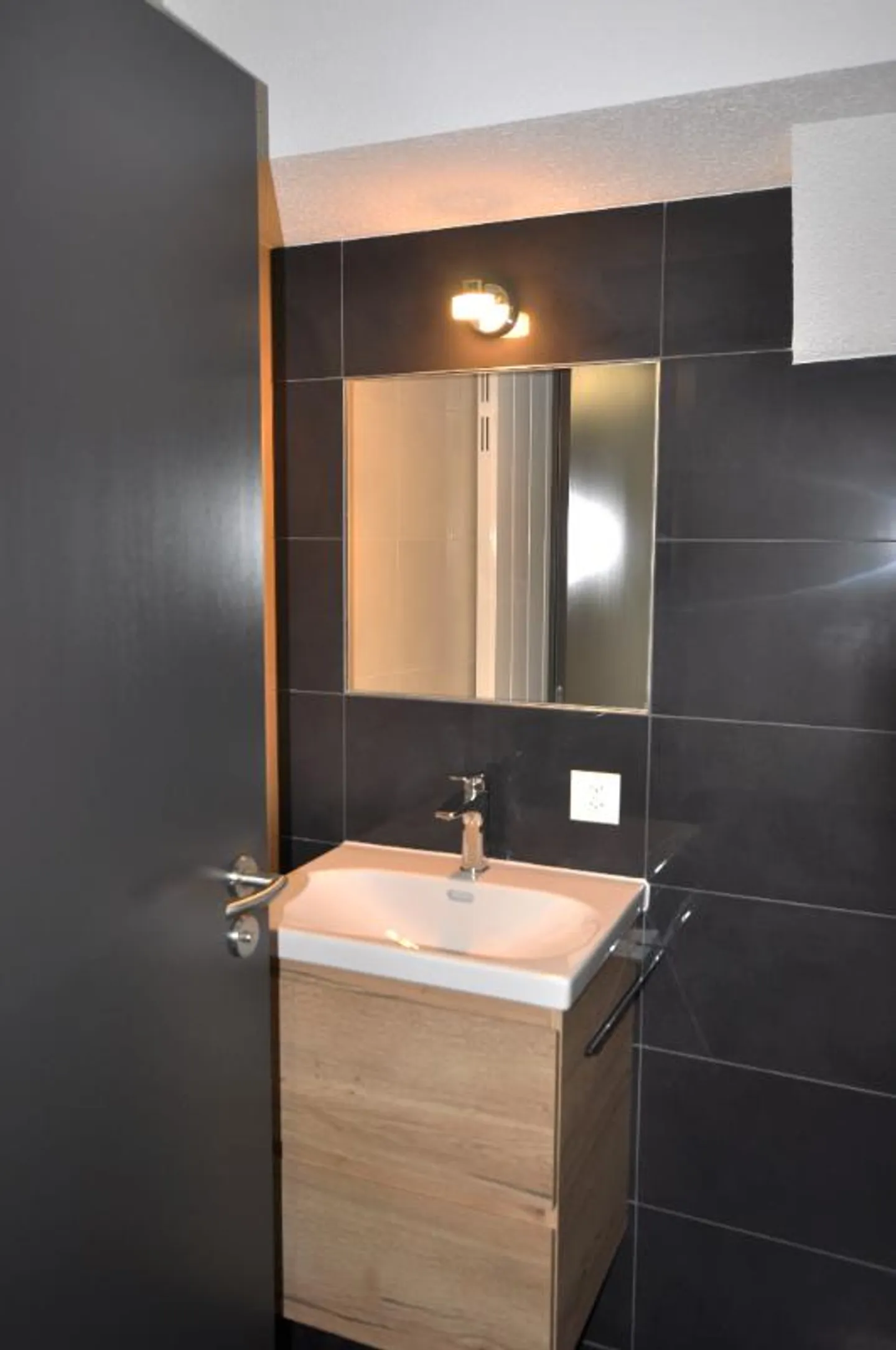 Very nice new commercial space of 63 m2 in Porrentruy - Photo 9 of 10