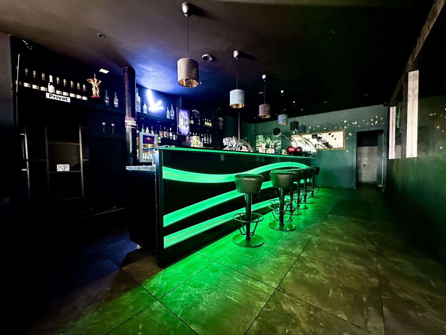 Exclusive Shisha Bar with Style: Now for Sale! - Photo 4 of 5