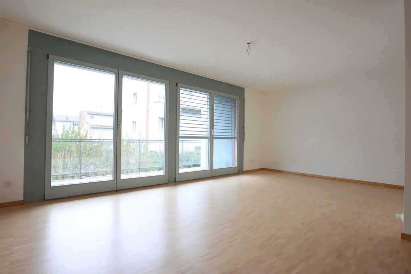 Appartement attrayant de 4,5 pièces avec étang de baignade à usage commun - Photo 4 sur 13